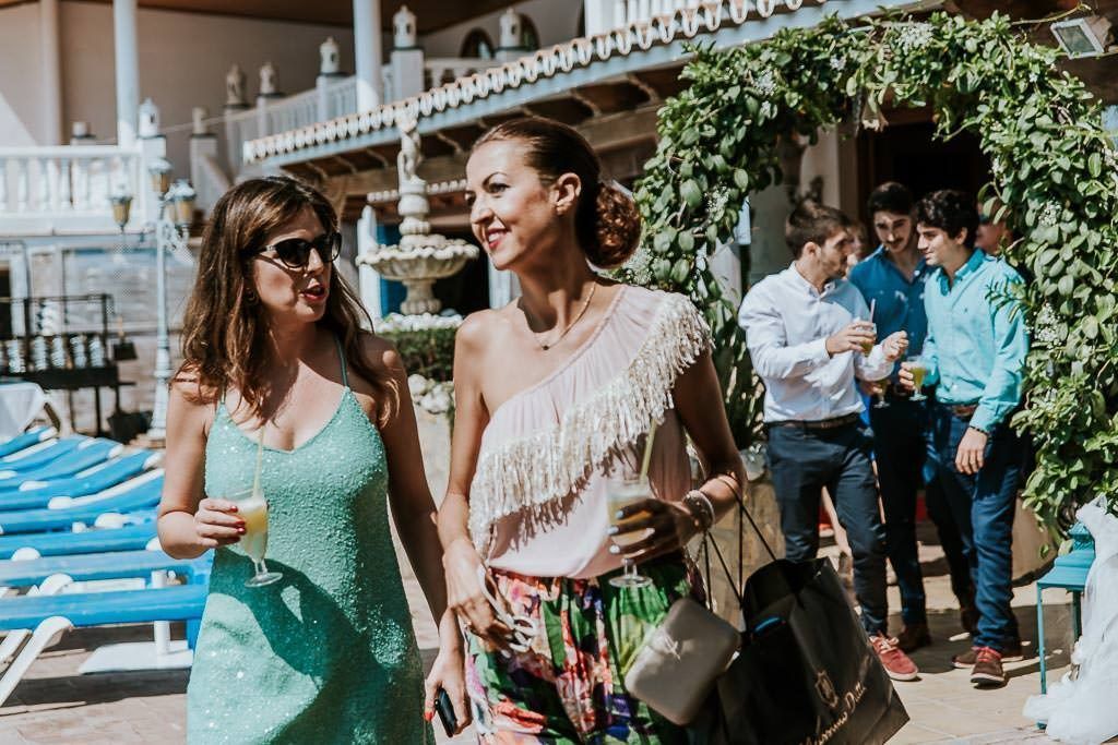 boda con invitadas
