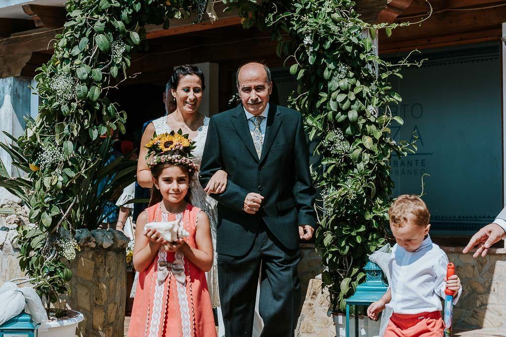 novia entrando a su boda