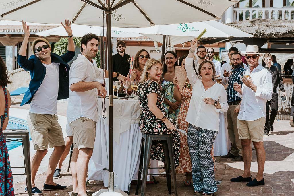 boda en la piscina