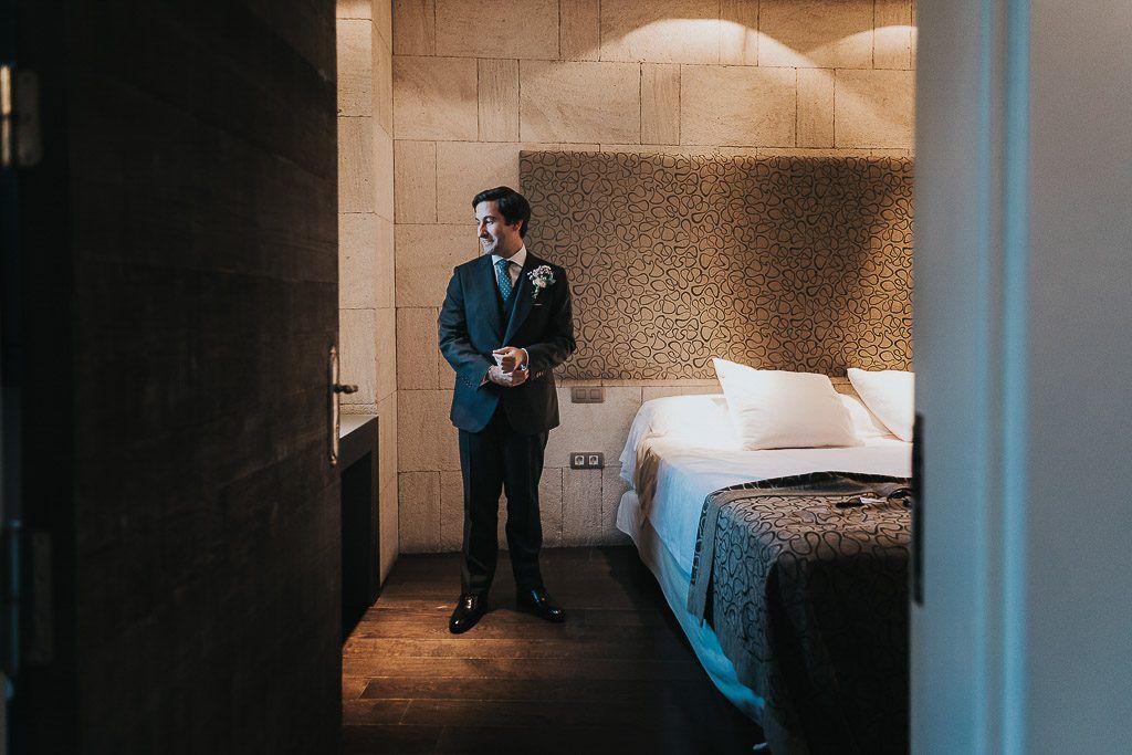 novio en hotel bailio