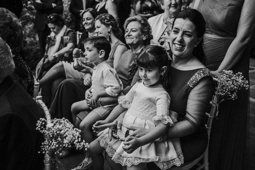 niños en una boda 